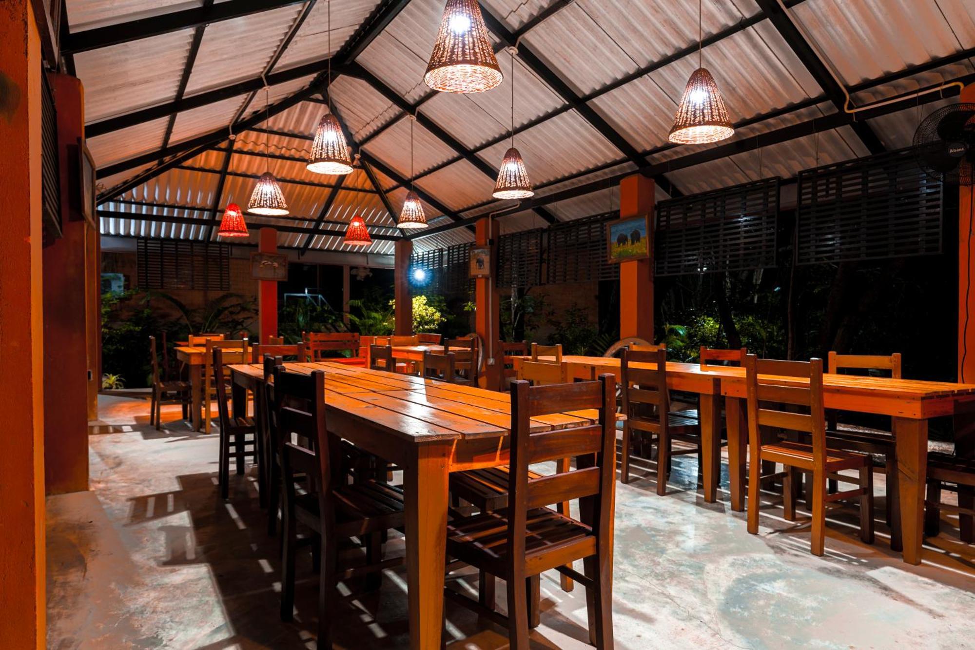 Safari Lodge Yala Kataragama Extérieur photo